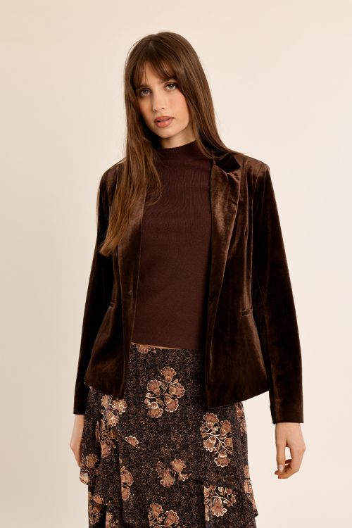 Cropped velvet blazer