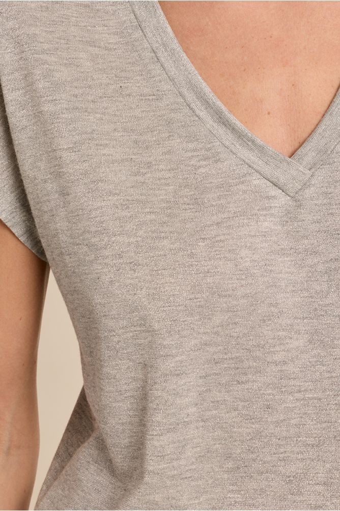 Camiseta de manga corta cuello en V