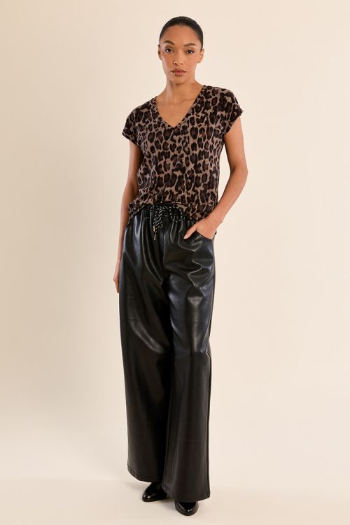 Leopard V-neck T-shirt
