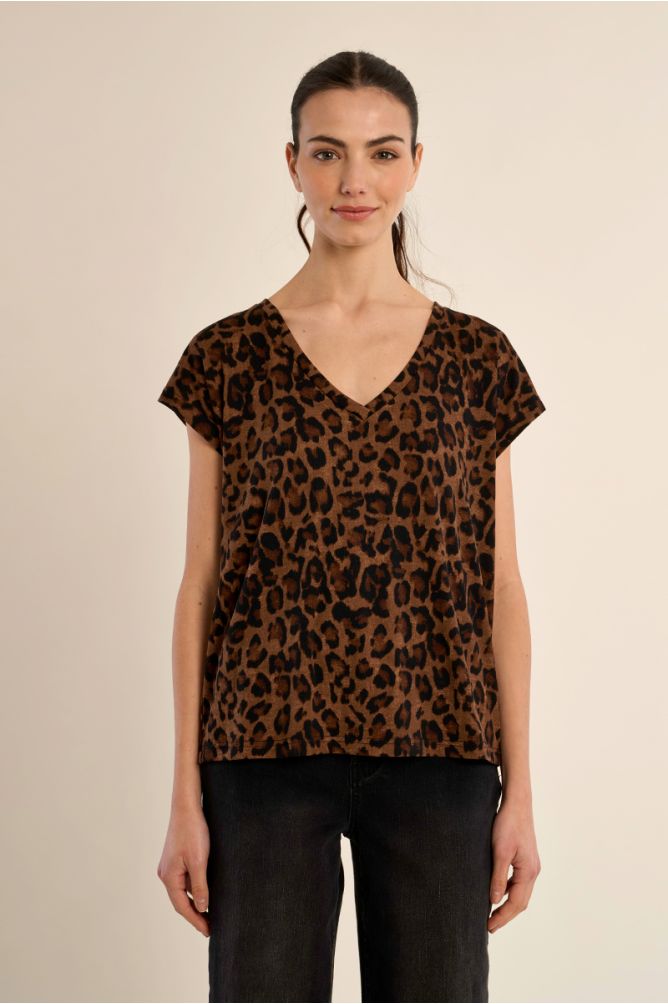 Leopard V-neck T-shirt