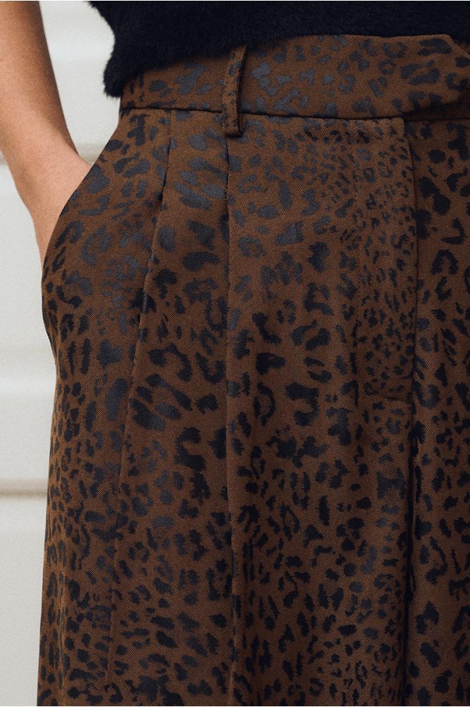 Pantalon à pinces, imprimé léopard