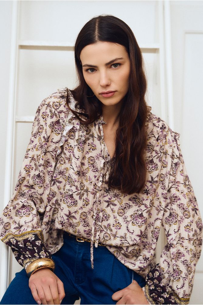 Bohemian blouse, tie collar