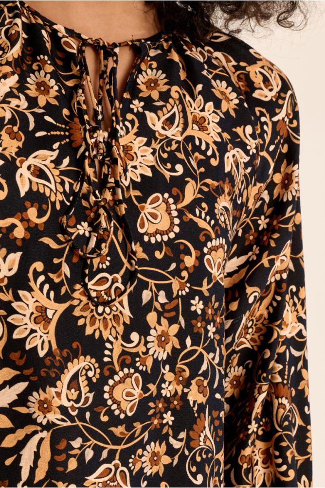 Bohemian print blouse to tie