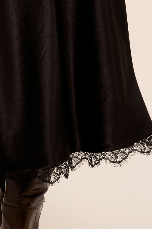 Satin skirt with lace finish