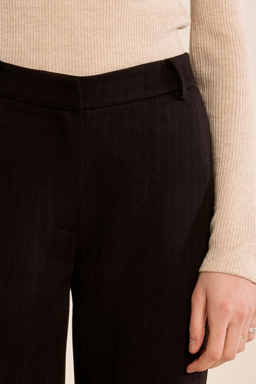 Pantalón largo perneras rectas