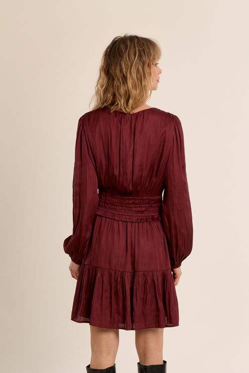 Robe courte satinée