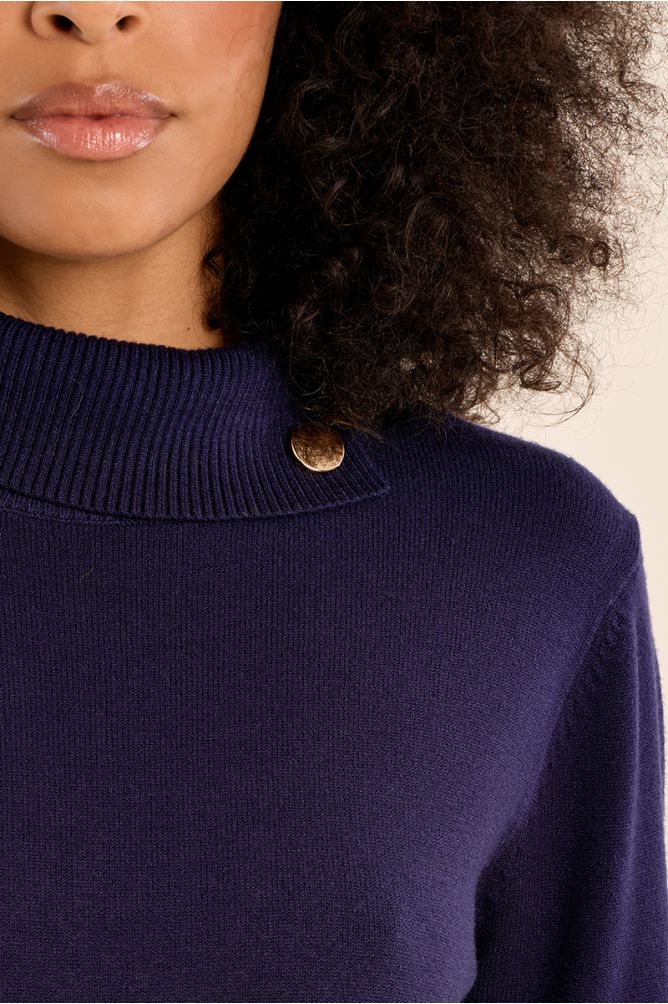 Fine knit sweater, turtleneck