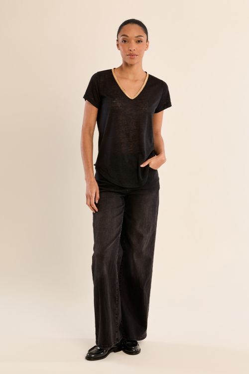 Iridescent V-neck T-shirt