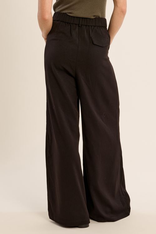 Pantalón largo perneras anchas
