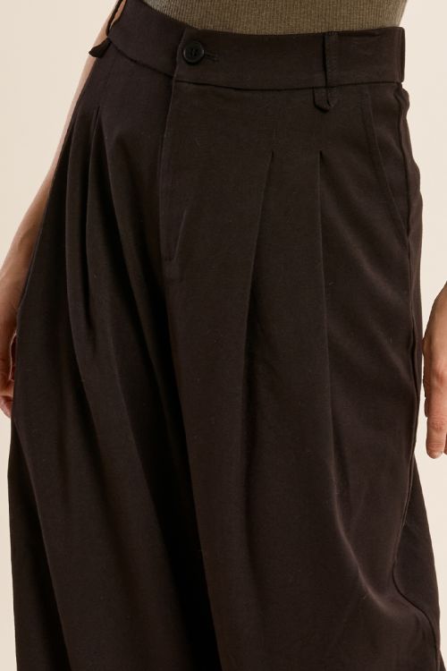 Pantalon taille haute, jambes larges