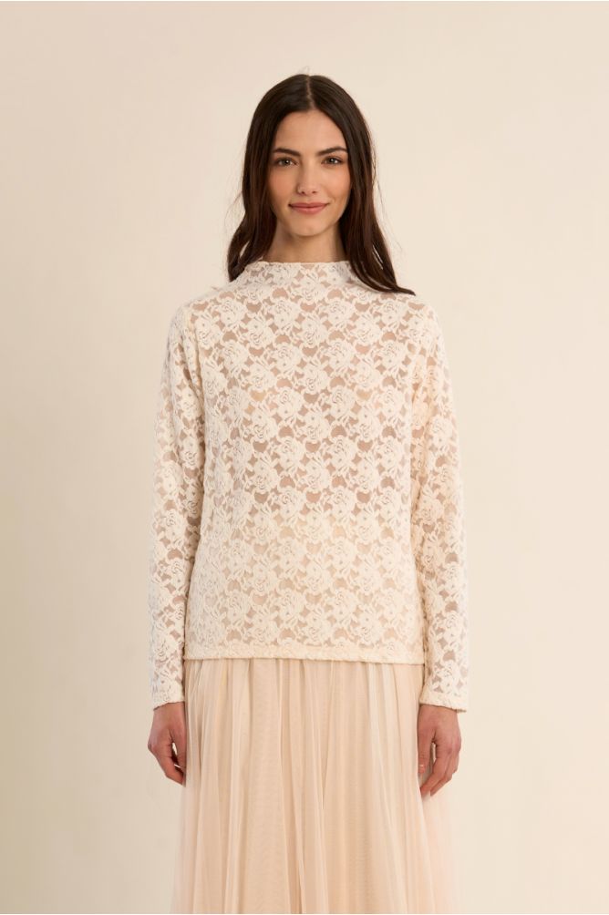 Top en dentelle semi-transparente