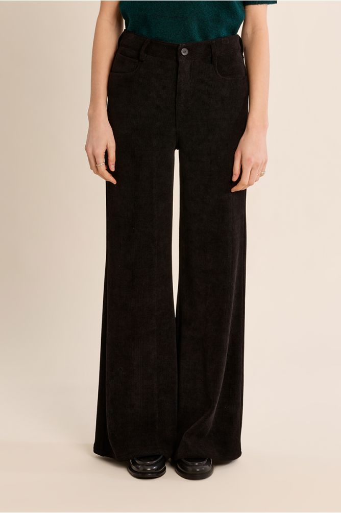 Pantalón largo acampanado