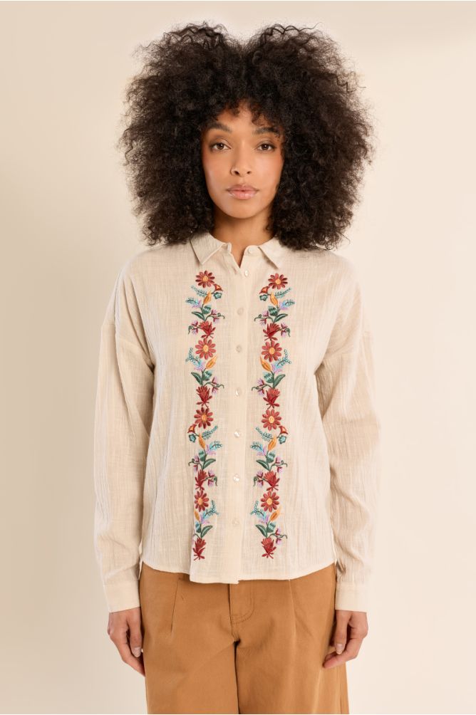 Camisa de manga larga detalles bordados