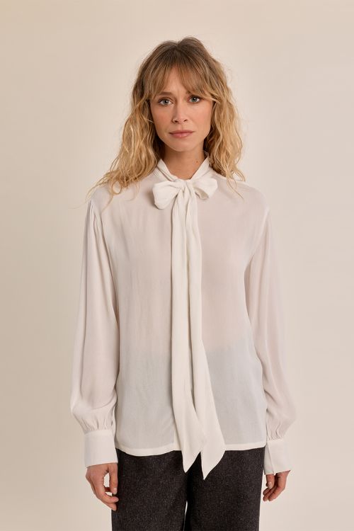 Blouse à col lavallière