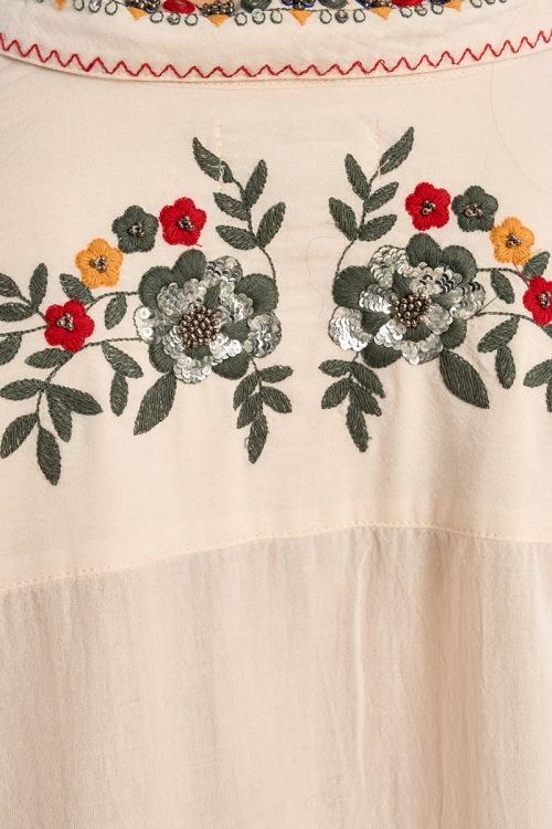 Camisa de manga larga detalles bordados