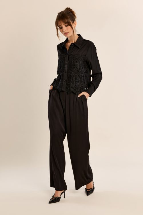 Camisa de manga larga detalles bordados