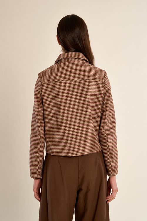 Abrigo corto con estampado