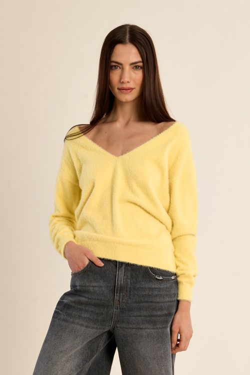 Fluffy sweater, V-neck