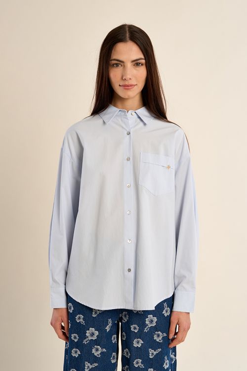 Chemise droite à trèfle brodé