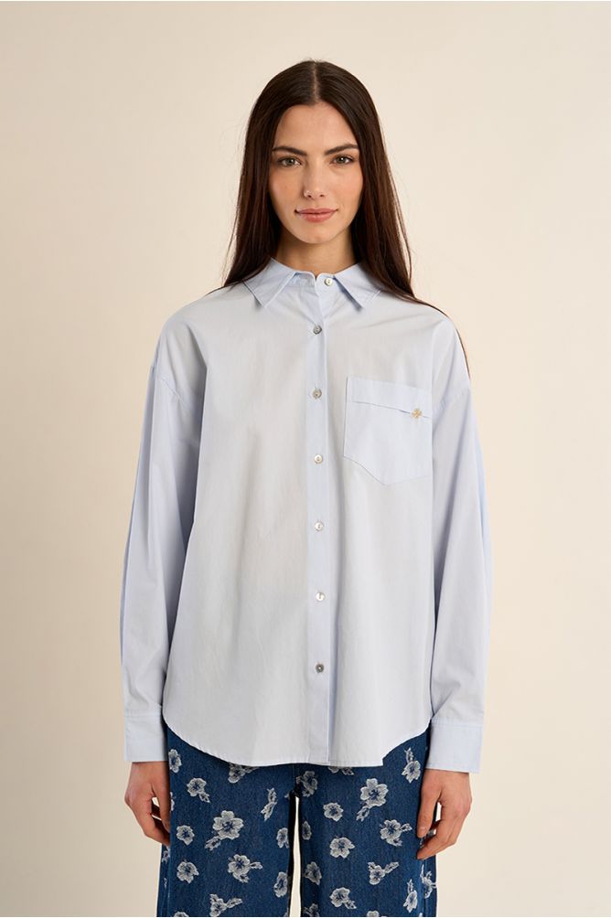 Chemise droite à trèfle brodé