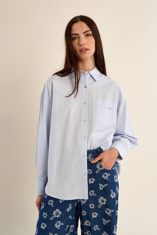 Chemise droite à trèfle brodé