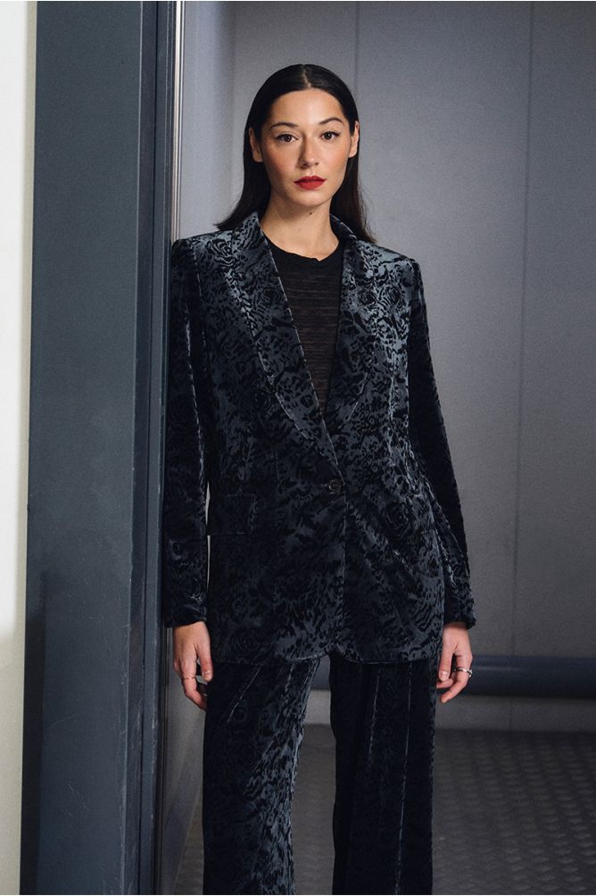 Blazer aterciopelado con estampado