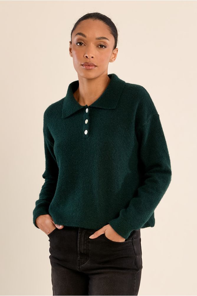Knitted sweater, blouse collar