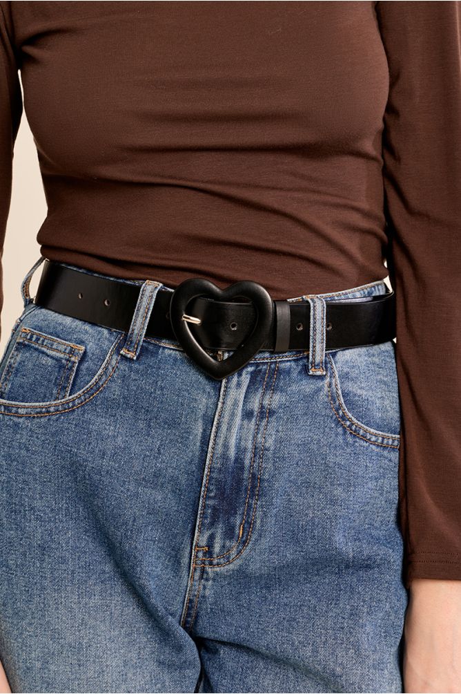 Belt with heart buckle