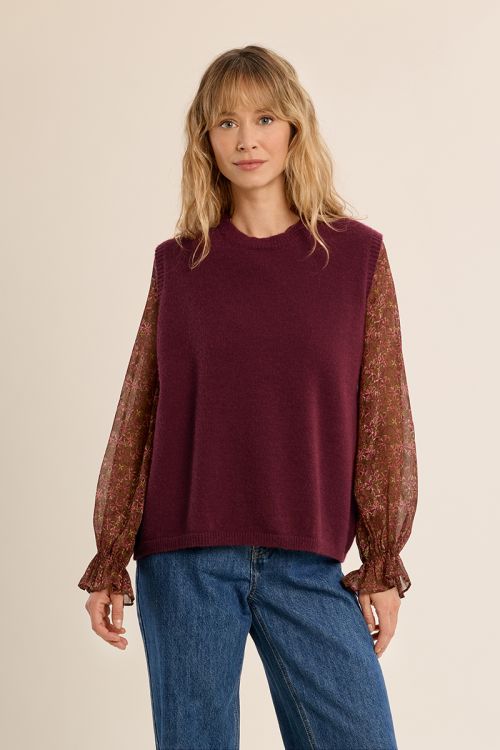 Sleeveless sweater, halter