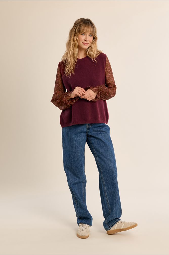 Sleeveless sweater, halter