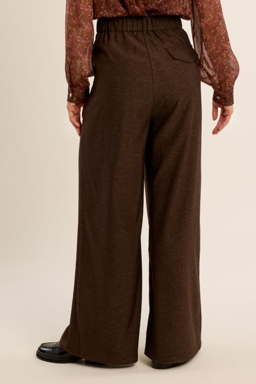 Pantalón largo perneras anchas