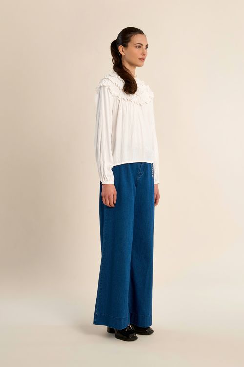 Blouse droite à volants brodés