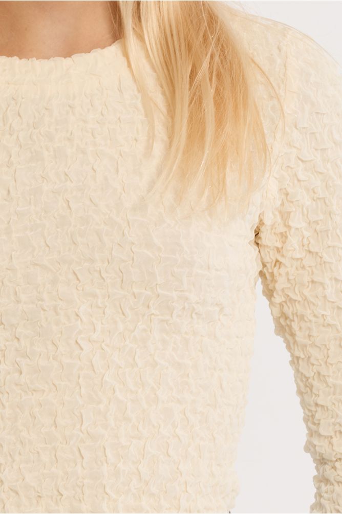 Long-sleeved top with gathers
