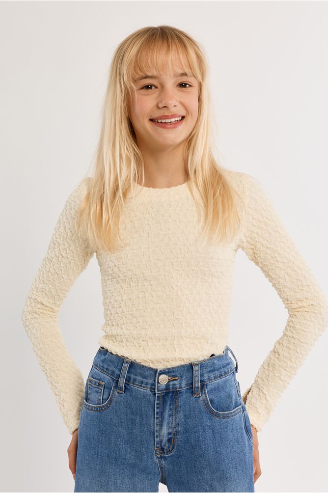 Long-sleeved top with gathers