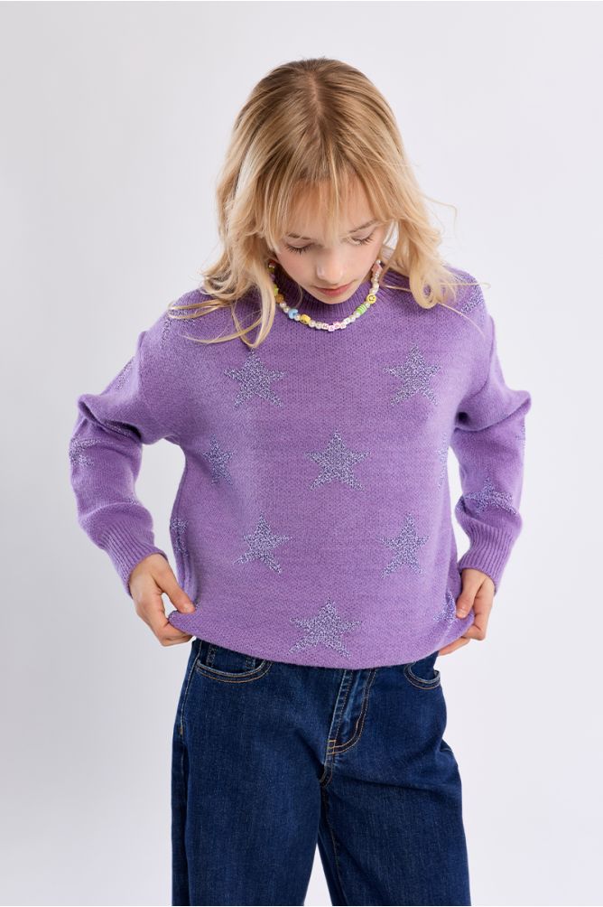 Knitted sweater with star patterns