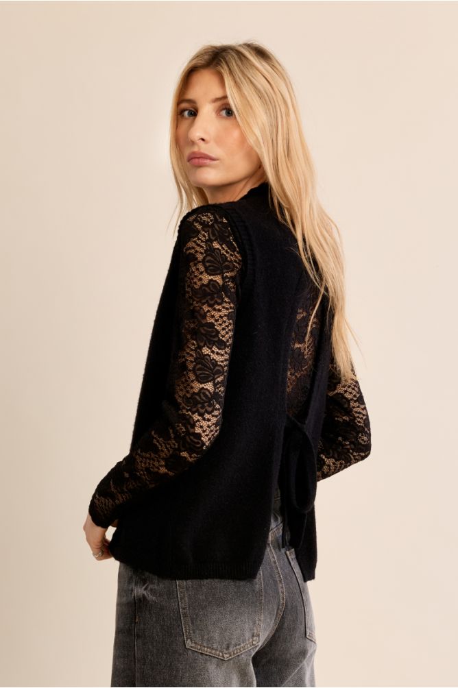 Sous-pull en dentelle