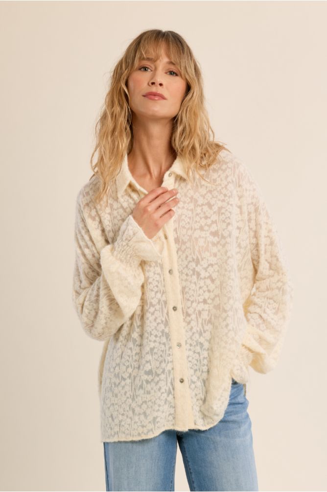 Chemise fleurie ajourée