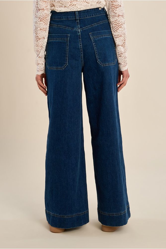 Pantalón vaquero perneras anchas