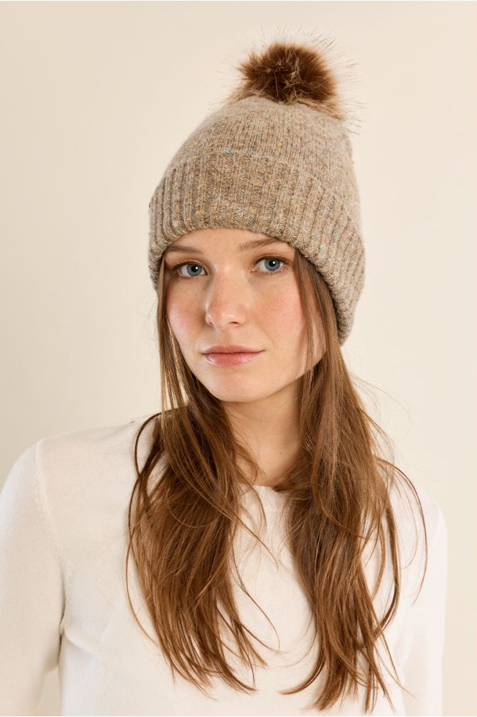 Sequined knit hat, with pompom