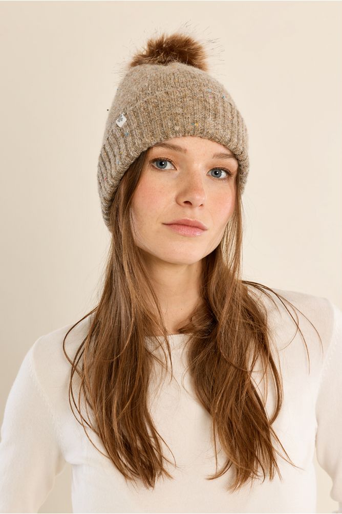 Bonnet en maille pailletée, à pompon