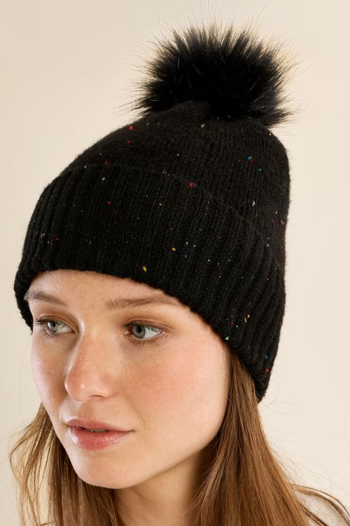 Bonnet en maille pailletée, à pompon
