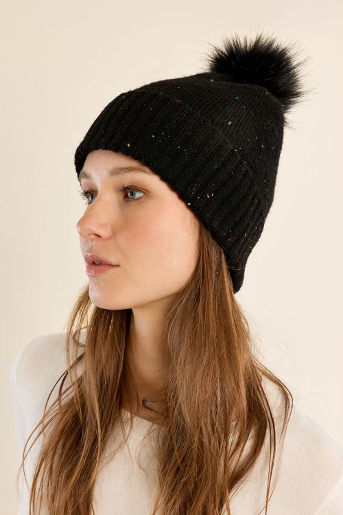 Bonnet en maille pailletée, à pompon