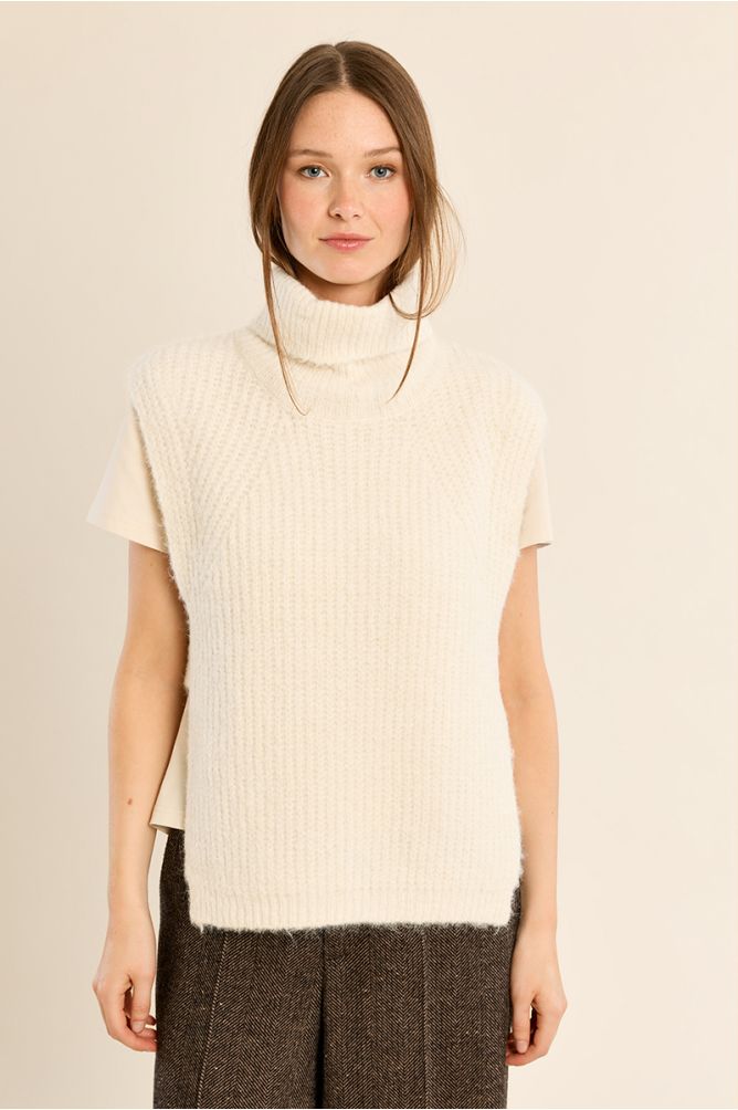 Pull col roulé en maille, sans manches