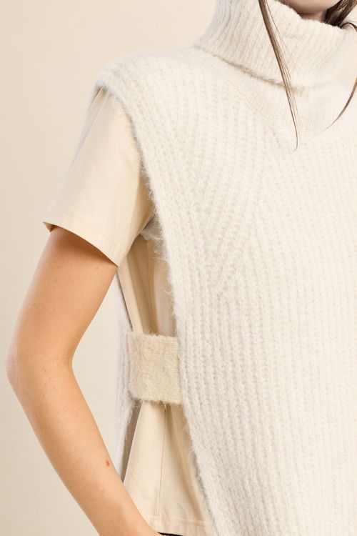 Pull col roulé en maille, sans manches