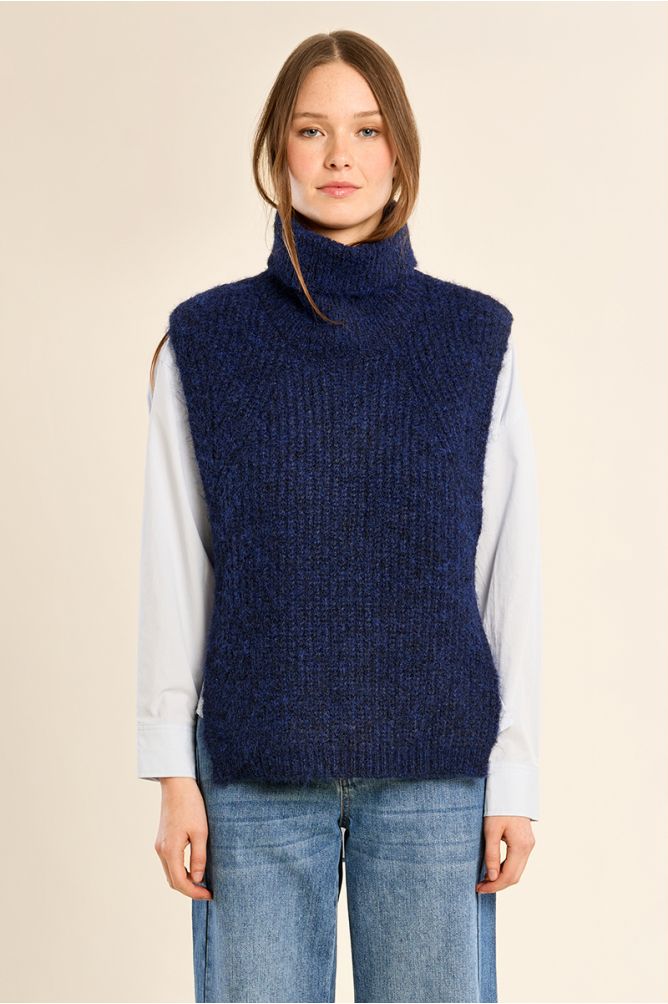 Knitted turtleneck sweater, sleeveless