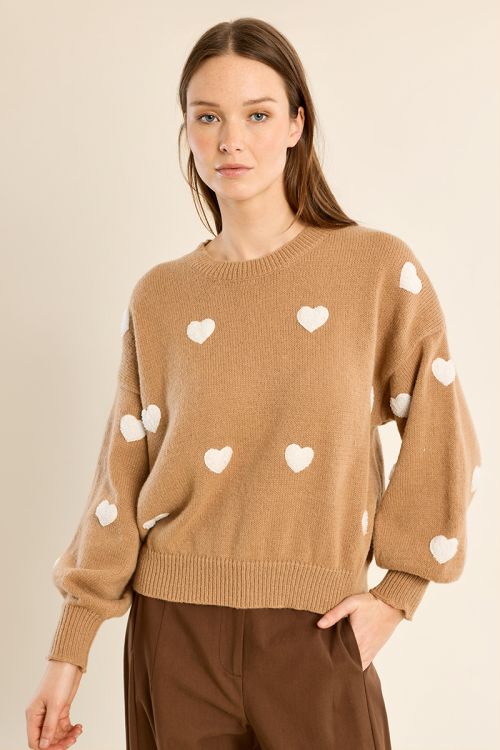 Pull à cœur en relief