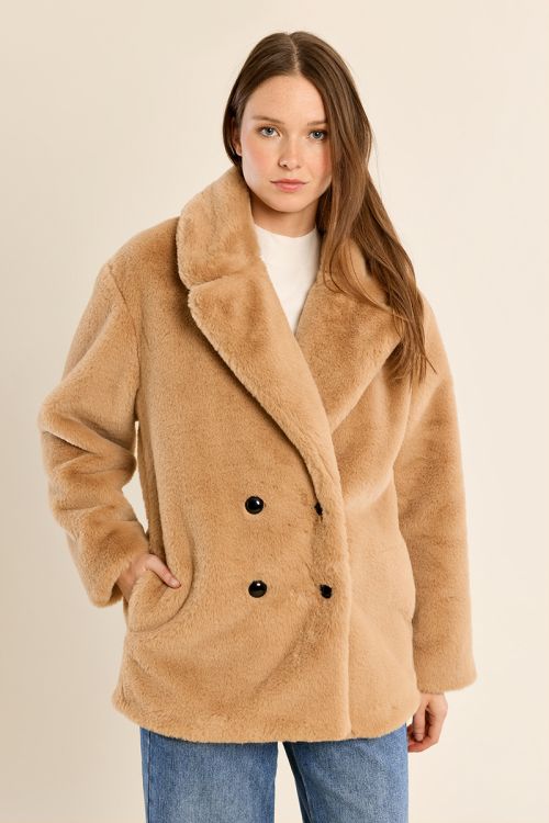 Manteau en fausse fourrure