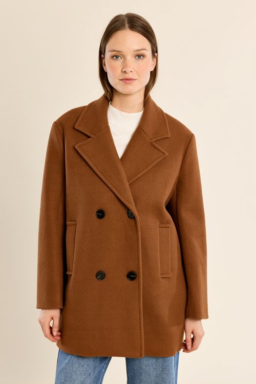 Manteau court boutonné