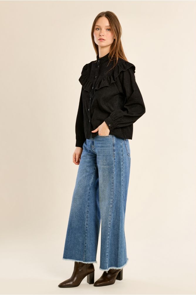 Blouse col montant volantée