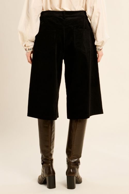 Flared Bermuda shorts